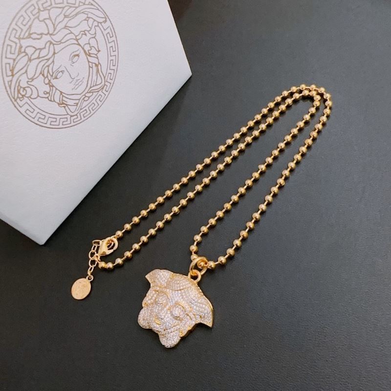 VERSACE